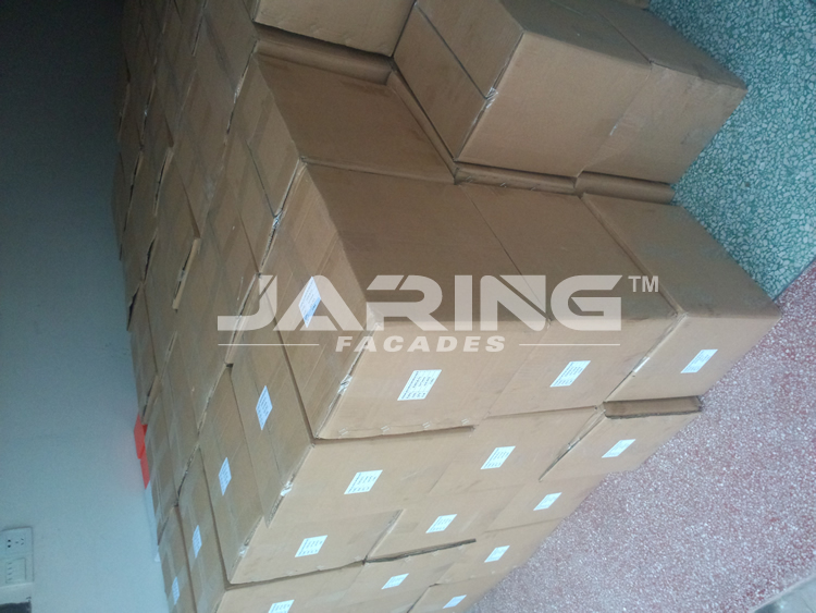 aluminum wall support system packing cartons.jpg